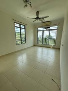 Taman Bukit Serdang, Seri Kembangan的共管公寓，照片1