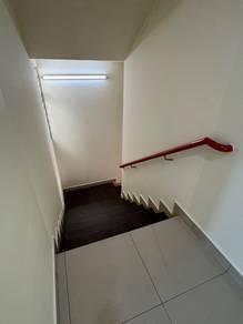 Townhouse at Taman Bukit Serdang, Seri Kembangan, photo 6