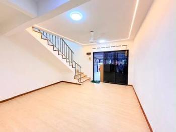 House at Jalan Tembikai, Johor Bahru, photo 2