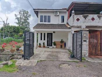 House at Jalan Duku, Pasir Gudang, photo 1