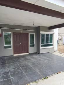 House at Jalan Warisan 5, Batu Pahat, photo 2