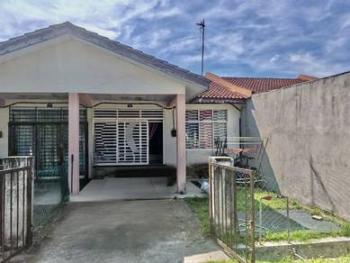 Rumah di Taman Vista Jaya, Port Dickson, foto 1