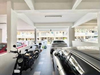 ARIZA GARDEN VILLA, Batu Caves的联排别墅，照片2