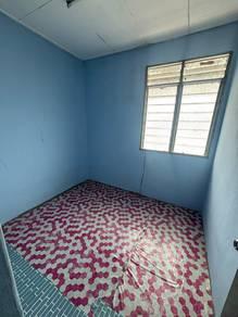 LARKIN PERDANA, Johor Bahru的平层住宅，照片5