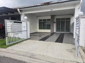 Rumah di Jalan Bangau, Kulai, foto 1