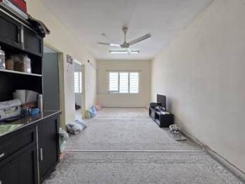 Flat at Tanjung Merdeka Villa, Ampang, photo 2