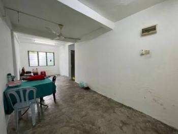 Flat at PKNS Seksyen 7, Shah Alam, photo 2