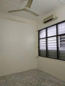 House at Taman Lip Sin, Sungai Dua, photo 4
