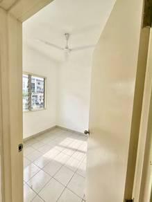 Taman Bunga Raya, Bukit Beruntung的房屋，照片4