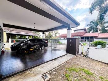 House at Taman Riveria, Klang, photo 3