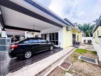 House at Taman Riveria, Klang, photo 2
