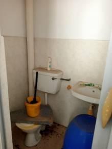 Rumah Bandar di Taman Bukit Cheng, Cheng, foto 5