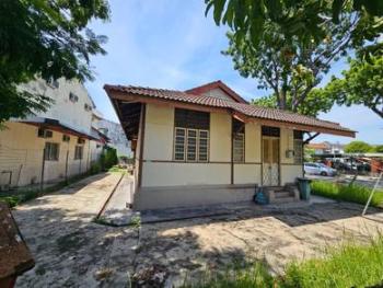 Bungalow at Pulau Tikus, Pulau Tikus, photo 1
