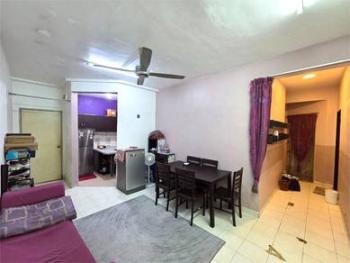 Komuter Raya, Seksyen 19, Shah Alam的公寓，照片1