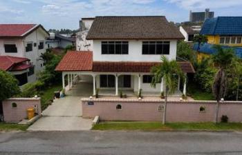 Bungalow at Seksyen 3, Shah Alam, photo 1