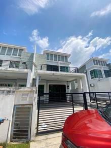 Nusari Aman 2, Bandar Sri Sendayan的房屋，照片1