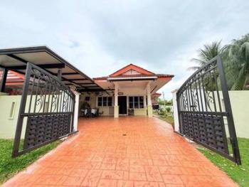 House at Warisan Puteri, Sikamat, Sikamat, photo 2