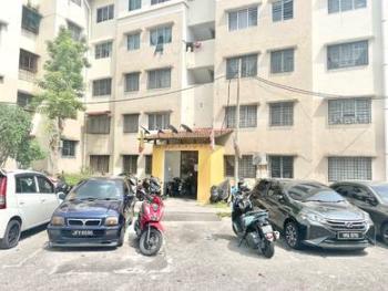 Flat at Bukit Rahman Putra, Bukit Rahman Putra, photo 2
