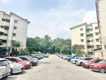 Flat at Bukit Rahman Putra, Bukit Rahman Putra, photo 1