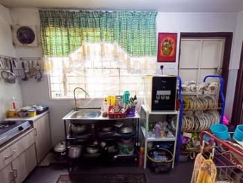 Taman Pinggiran Putra, Seri Kembangan的房屋，照片10