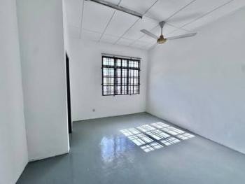 Jalan Sekuntum, Taman Bukit Dahlia, Pasir Gudang的房屋，照片10
