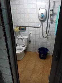 Bathroom – House at Taman Zamrud, Ulu Tiram, photo 6