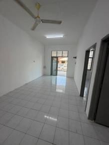 House at No 8141 Jalan Merak 11, Kulai, photo 2