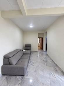Ruang tamu & makan – Rumah Bandar di Subang Perdana Goodyear Court 6, USJ, foto 4