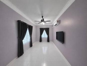 Rumah Bandar di Desa Budiman, Bandar Sungai Long, foto 7