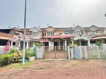 Rumah di Jalan Platinum Seksyen 7, Shah Alam, foto 1