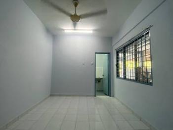 Rumah Bandar di Putra Villa, Kajang, foto 4