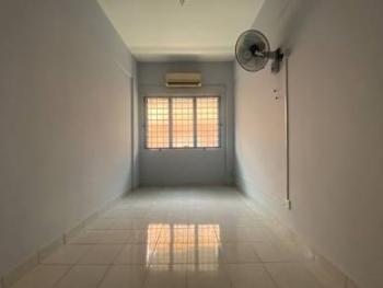 Rumah Bandar di Putra Villa, Kajang, foto 5
