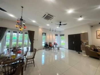 Bungalow at Taman Kluang Indah, Kluang, photo 3