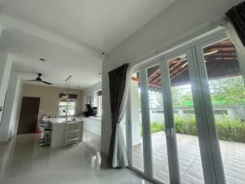 Bungalow at Taman Kluang Indah, Kluang, photo 5