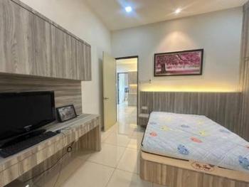 Bungalow at Taman Kluang Indah, Kluang, photo 9