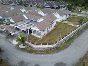 House at Puncak Iskandar, Seri Iskandar, photo 4