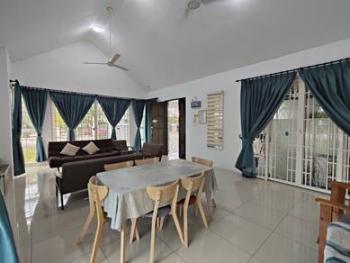 House at Puncak Iskandar, Seri Iskandar, photo 1