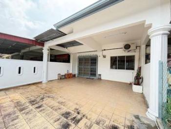 Rumah di Taman Flora Heights Jalan Santalia, Pasir Gudang, foto 3