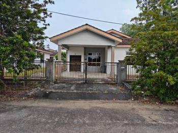 Bungalow at JLN SERI IMPIAN 9/11, Kluang, photo 1