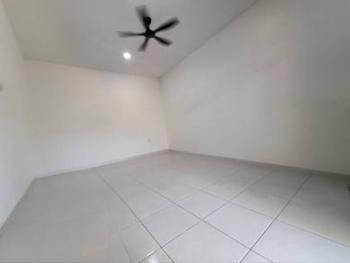 House at Jalan Bayan, Kulai, photo 9
