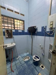 Bathroom – House at Jalan Teratai, Johor Bahru, photo 10