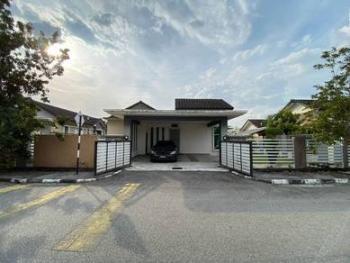 Bungalow at Taman Rupawan Indah, Kepala Batas, photo 1