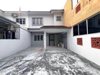 Rumah di Jalan Kesumba, Bukit Beruntung, foto 1