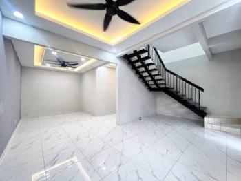 Rumah di Jalan Kesumba, Bukit Beruntung, foto 4