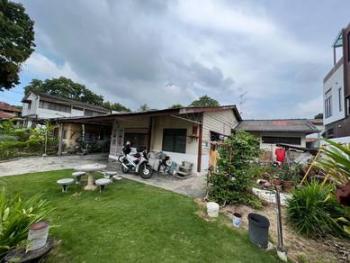 Bungalow at Cangkat minden lorong, Gelugor, photo 1