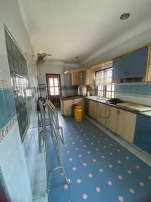 Bungalow at Jalan Tanjung, Bukit Beruntung, photo 3