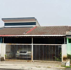 Exterior – House at Seksyen 20, Shah Alam, photo 1