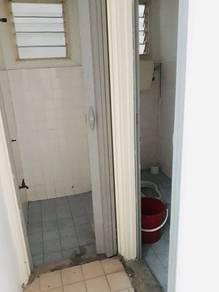 Bathroom – House at Seksyen 20, Shah Alam, photo 9