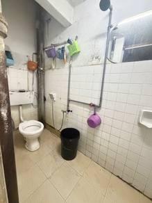 Flat at Blok 81, Jalan Tengah, Bayan Baru, photo 9