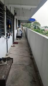 Flat at Blok 81, Jalan Tengah, Bayan Baru, photo 1